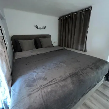 Appartement Cc Vic *